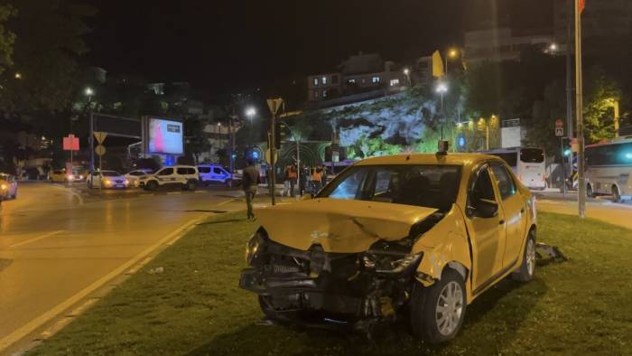 Bursa'da kırmızı ışık ihlali kazaya yol açtı: 7 kişi yaralandı