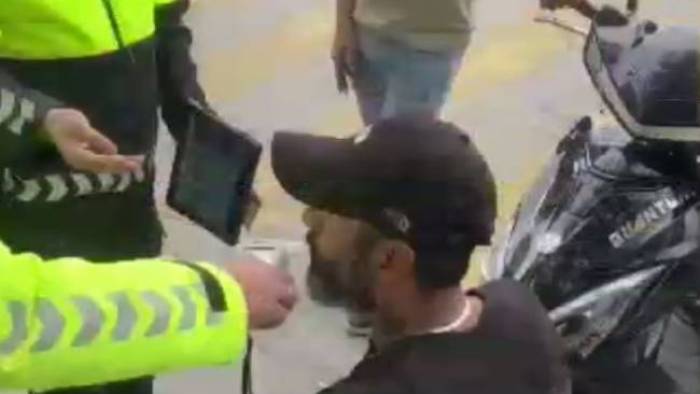 Efeler’de korkunç kaza! alkollü sürücü, yardım ekiplerine hakaretler yağdırdı!