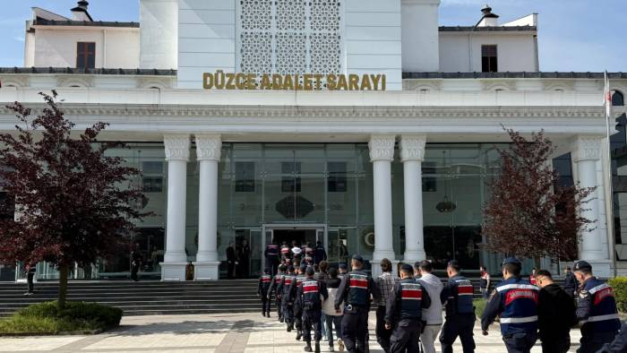 29 şüpheliye büyük darbe: Düzce'de uyuşturucu operasyonu!