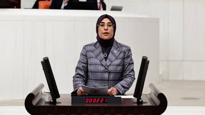 AKP’li Vekilden Gerçeklikten Uzak Sözler: Emeklilik Sistemi Övgüsü Olay Oldu