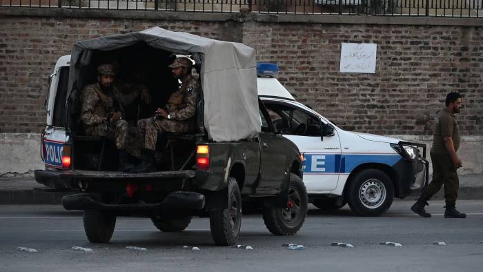 Hindistan ve Pakistan füze krizinde karşılıklı saldırılara geçti!