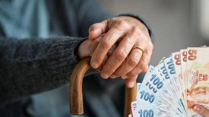 Milyonlarca emekliyi etkiliyor! Aylık bağlama oranlarında değişiklik teklifi komisyona sunuldu