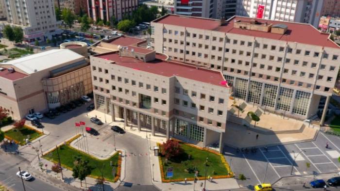 AKP’li Fatma Şahin’in yönetimindeki belediyede skandal ihale iptali!