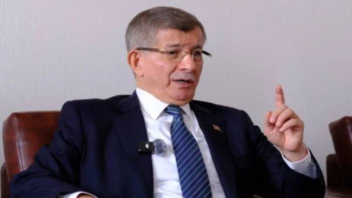 Bir vekil daha AKP’ye geçti! Davutoğlu resmen ateş püskürdü: 