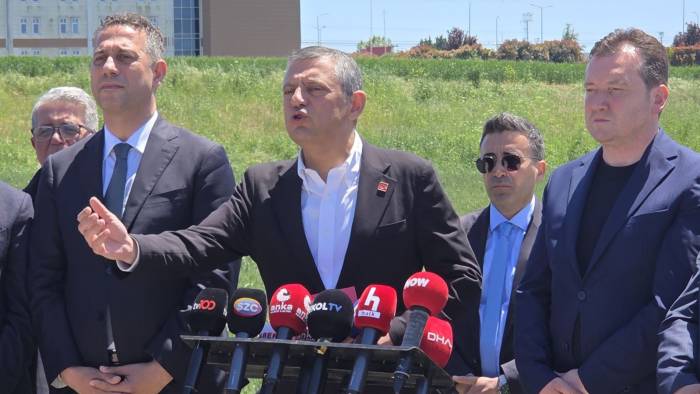 Özgür Özel'den cezaevi çıkışı sert mesaj