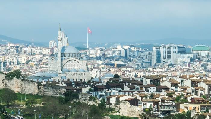Deprem gerçeği unutuldu: Tartışmalar yanlış zeminde yürüyor