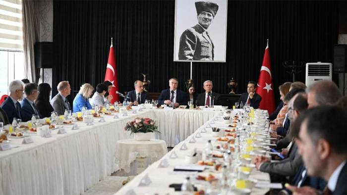 Mansur Yavaş, AB Türkiye Delegasyonu Başkanı ve Büyükelçilerle Ankara’da bir araya geldi