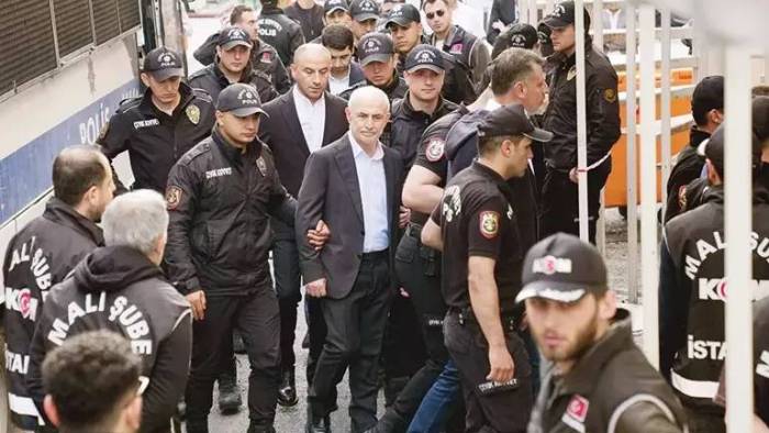 Abdulkadir Selvi 'den sert çıkış: Seçilmiş başkanlara terörist muamelesi yapılması kabul edilemez