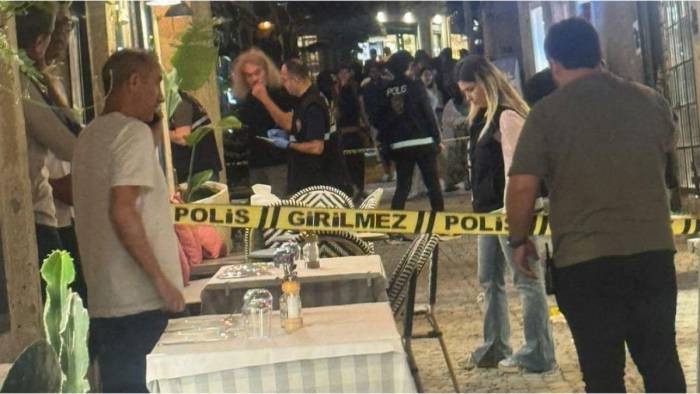 Çeşme’de silahlı saldırı: İş insanı Fatih Fil ayağından vuruldu