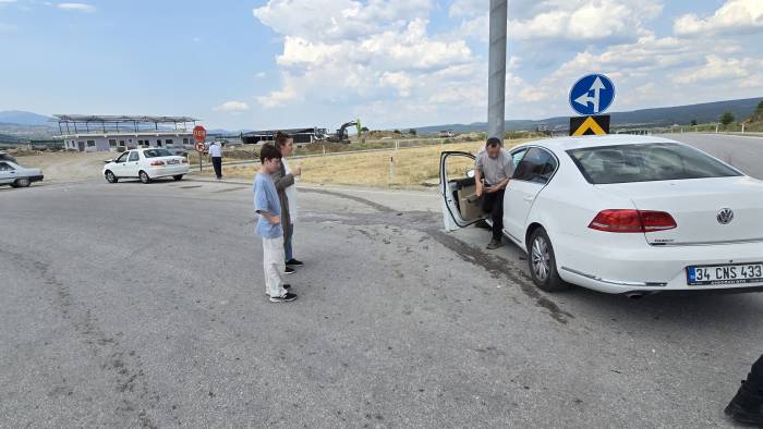 Kütahya Hisarcık’ta iki otomobil çarpıştı: 4 kişi yaralandı