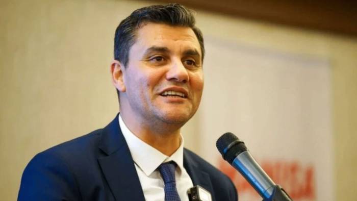 CHP Lideri Özel ve Dilek İmamoğlu, yoğun bakımdaki Ferdi Zeyrek için Manisa'daydı