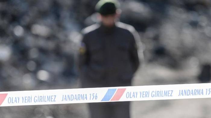Ayvalık’ta eski eşini silahla yaralayan zanlı Kabristanda intihar etti