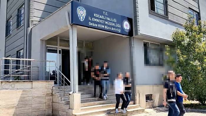 Mali suçlara geçit yok: Çayırova’da büyük tefecilik baskını