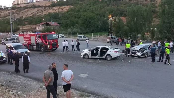 Malatya’da düğün konvoyunda kaza: 1’i çocuk 11 yaralı