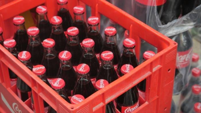 Coca-Cola Krizi Büyüyor! Avrupa’da Ürünler Raflardan İndirildi