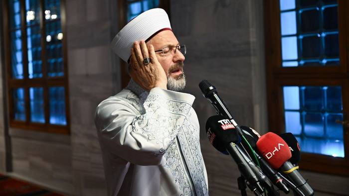 15 Temmuz’un yıldönümünde 90 bin camide aynı anda sela okundu