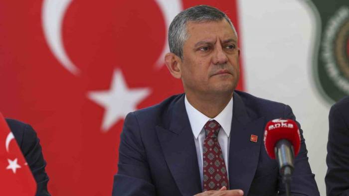 Özel, Uşak’taki Ferdi Zeyrek Amfi Tiyatrosu Açılışında Konuştu: Zeytin Mitingi'ne Davet Etti