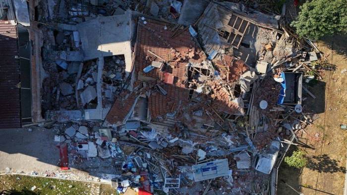 Sındırgı Depreminde Yıkılan Binanın Sahibi Tutuklandı, Müteahhidi Serbest Bırakıldı