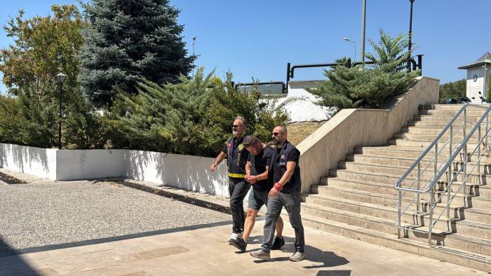 Sosyal medyada evlilik vaadiyle 2,5 milyon lira dolandırıldı, şüpheli tutuklandı