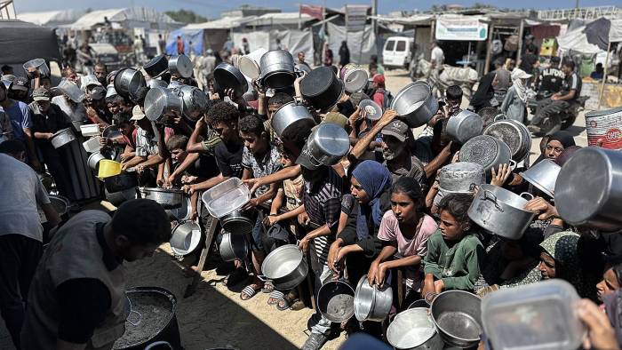 Gazze'de Açlıktan Ölenlerin Sayısı Artıyor: Son 24 Saatte 8 Filistinli Hayatını Kaybetti