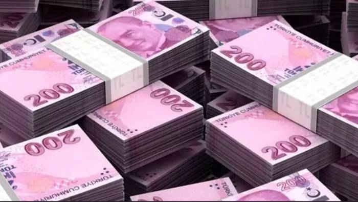 Faizsiz kredi müjdesi: Ünlü banka 100 bin TL veriyor, tek şartı var