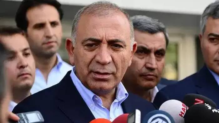 Gürsel Tekin’den il binası mesajı: Çatışmaya değil kucaklaşmaya gidiyoruz