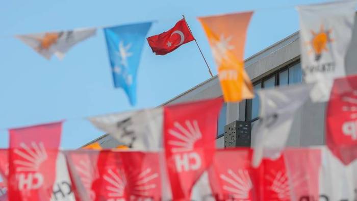Akif Beki’den dikkat çeken senaryo: Bir sabah AK Parti’nin CHP’ye bir heyet gönderdiğini düşünün