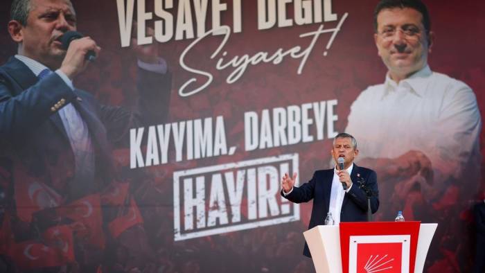 Özgür Özel'den Kayyum Tepkisi: 