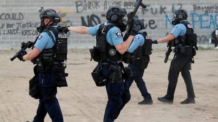 Dallas'taki Göçmenlik ve Gümrük Muhafaza Tesisine Silahlı Saldırı: 1 Ölü, 2 Yaralı