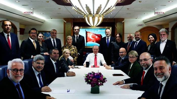 Fehmi Koru Uygulamayı Eleştirdi: Uçakta Soruların Önceden Alınması Sakıncalı