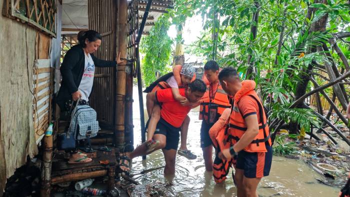 Filipinler’de 6,9 Büyüklüğündeki Deprem Felaketi: En Az 69 Kişi Yaşamını Yitirdi