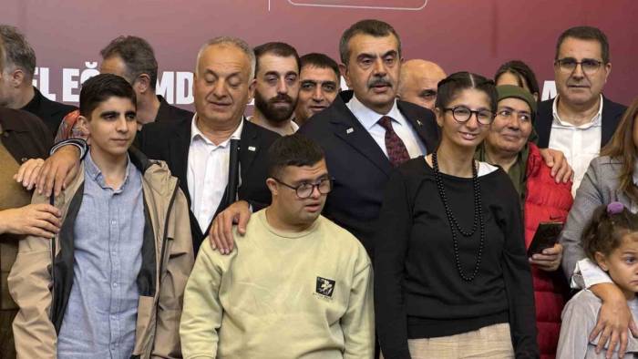 Bakan Tekin: 