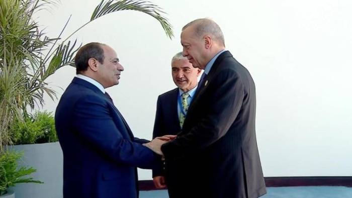 Erdoğan'ı Şarm el-Şeyh'te Mısırlı Mevkidaşı Sisi Karşıladı