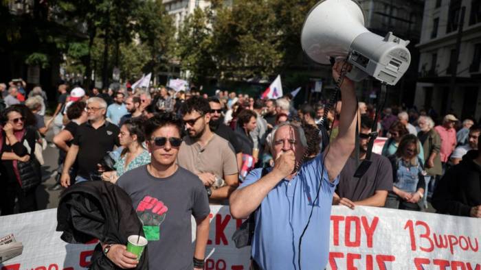 Yunanistan’da Günlük Çalışma Süresi 13 Saate Yükseliyor: Tepkiler Büyüyor!