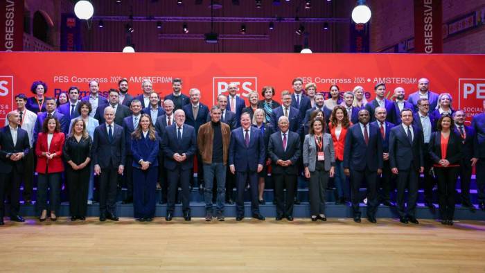 Özgür Özel, PES Kongresi İçin Amsterdam'da: İmamoğlu'nun Mektubu Okundu