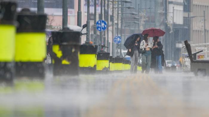 Meteoroloji Uyardı: Perşembe Gününden İtibaren Günlerce Sürecek Yağışlar!