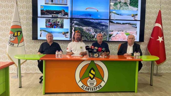 Corendon Alanyaspor'dan Yamaç Paraşütü İddialarına Tepki