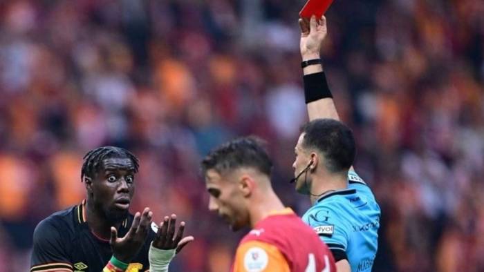 5,5 milyon liralık kırmızı kart iddiası: Galatasaray–Göztepe maçı gündem oldu!