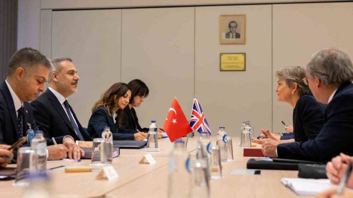 Dışişleri Bakanı Fidan, İngiltere Bakanı Cooper ile Brüksel’de Görüştü!