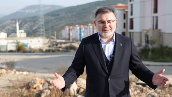 AK Partili Saygılı’dan Tugay’ın kredi çıkışına sert yanıt!