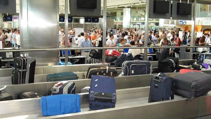 Amsterdam Schiphol Havalimanı’nda kaos: Bagaj sistemi çöktü, 20 bin valiz yolcusuz kaldı
