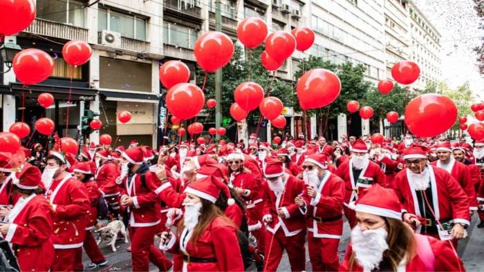 Başkent Kırmızıya Büründü! Binlerce Noel Baba Aynı Anda Koştu!