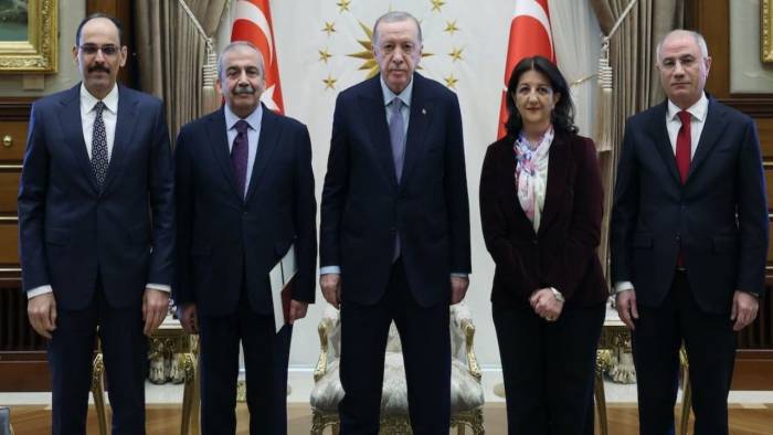İmralı Heyetinin Temasları Yılbaşına Takıldı: Erdoğan Görüşmesi İçin Takvim Netleşti!