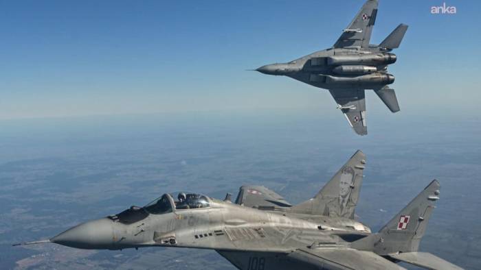 Rus Keşif Uçağı Alarm Yarattı: Polonya Jetleri Havalandı!