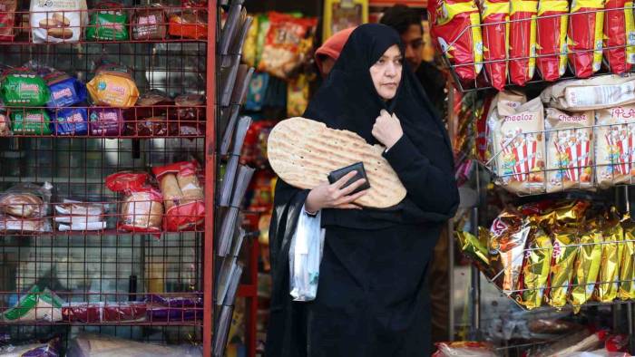 Ekonomik baskılar ve hayat pahalılığı: İran’da grev ve yürüyüş çağrısı