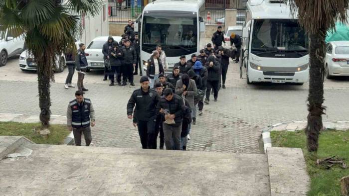 Müstehcenlik Soruşturmasında Operasyon: 3 Tutuklama, 17 Adli Kontrol!