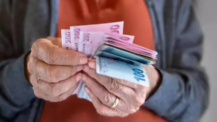 Emeklilikte kötü haber: Uzman uyardı, her çalışandan 12 bin lira kesilecek