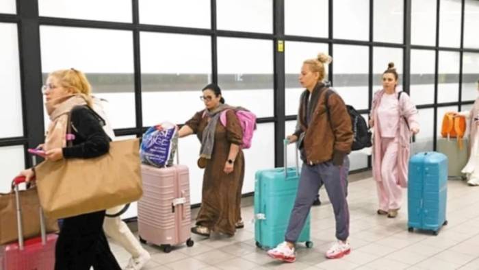 İsrail-ABD-İran çatışmasının etkisi BAE’ye ulaştı: Dubai’de panik ve kaçış!