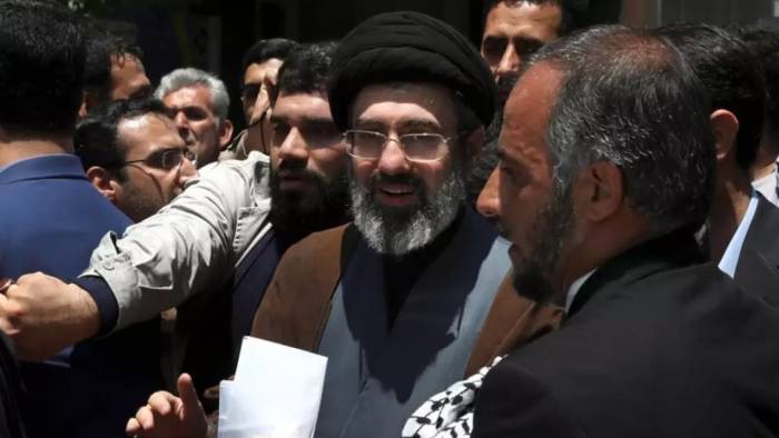 İran’da dini lider değişti: Mücteba Hamaney resmen göreve başladı!