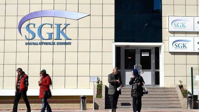 Emeklilere çift maaş fırsatı! İsa Karakaş tek tek anlattı: Maaş kesilmeden çalışmanın yolu